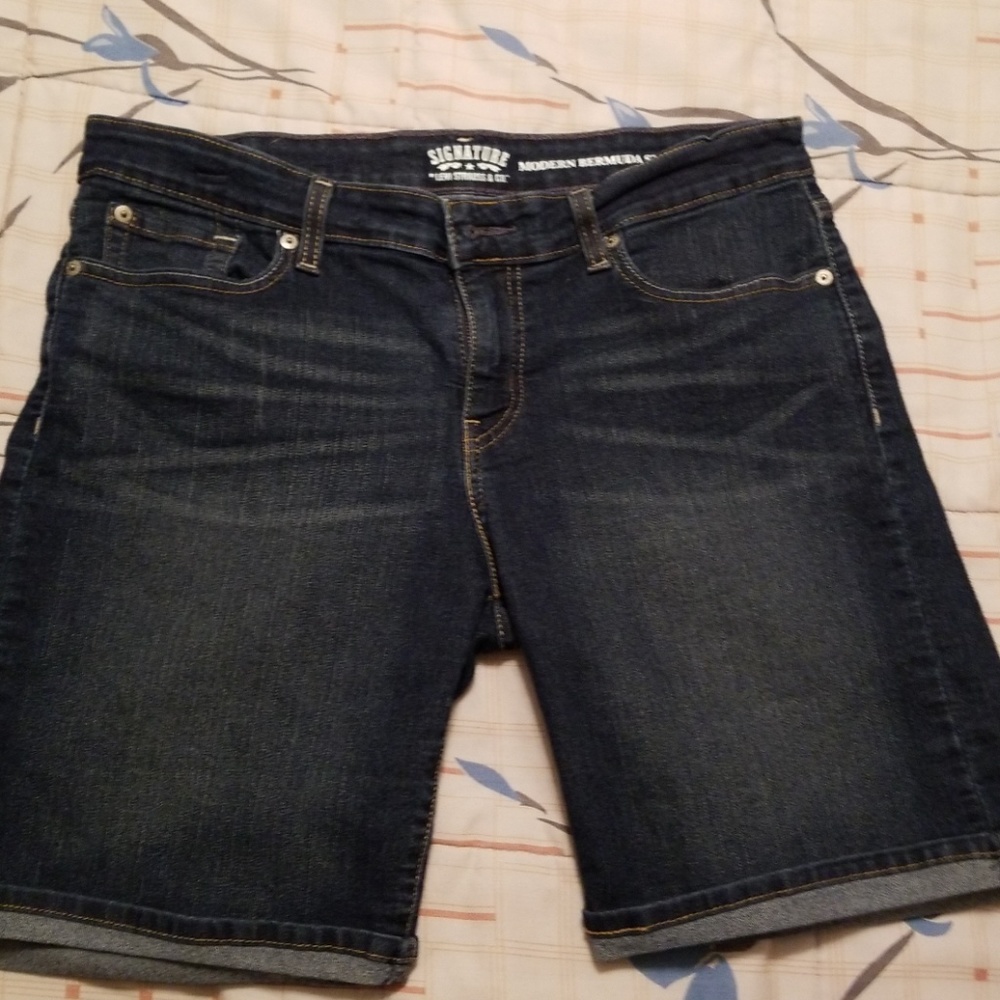 Signature by Levi Strauss Jean shorts
